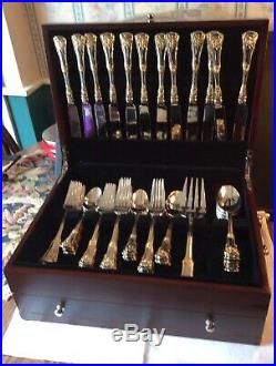 Royal Albert Old Country Roses Flatware Service for 12 plus Serving pieces, Nice