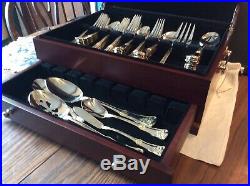 Royal Albert Old Country Roses Flatware Service for 12 plus Serving pieces, Nice