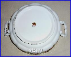Royal Albert Old Country Roses Gold Trim Covered Vegetable Bowl
