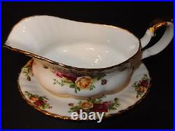 Royal Albert Old Country Roses Gravy Boat & Stand Brand With tag 2 piece