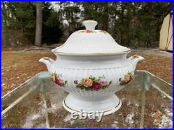Royal Albert Old Country Roses HUGE Covered Tureen 9.5 Tall x 12 wide NEW MINT