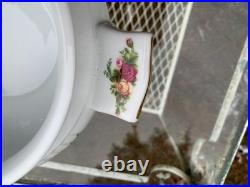 Royal Albert Old Country Roses HUGE Covered Tureen 9.5 Tall x 12 wide NEW MINT