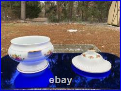 Royal Albert Old Country Roses HUGE Covered Tureen 9.5 Tall x 12 wide NEW MINT