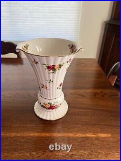 Royal Albert Old Country Roses Holiday 10-Inch Vase