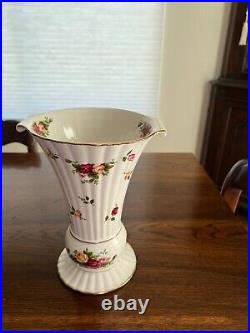 Royal Albert Old Country Roses Holiday 10-Inch Vase