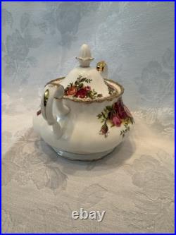Royal Albert Old Country Roses Holiday Creamer Pitcher And Sugar Dish 3 Pieces
