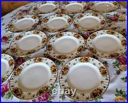 Royal Albert Old Country Roses Holiday Dinner Plates 12