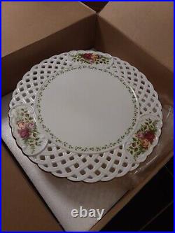Royal Albert Old Country Roses Keepsake Wedding Cake Plate Lattice Pedestal