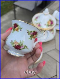 Royal Albert Old Country Roses Large 6 Cup Teapot Cups Saucers Made In England