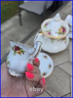 Royal Albert Old Country Roses Large 6 Cup Teapot Cups Saucers Made In England