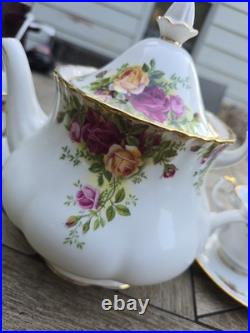 Royal Albert Old Country Roses Large 6 Cup Teapot Cups Saucers Made In England