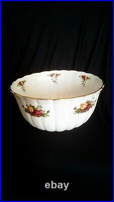 Royal Albert Old Country Roses Large Fluted Mixing / Serving Bowl 10 1/2
