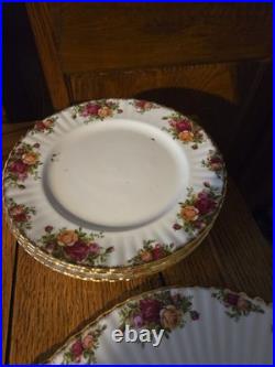 Royal Albert Old Country Roses Large Multi-Piece Collection 22K Gold Trim