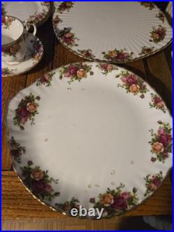 Royal Albert Old Country Roses Large Multi-Piece Collection 22K Gold Trim
