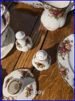 Royal Albert Old Country Roses Large Multi-Piece Collection 22K Gold Trim