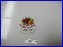 Royal Albert Old Country Roses Large Soup Tureen 1962 Excellent Condition Royal Albert Old Country Roses Large Soup Tureen 1962 Excellent Condition
