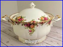 Royal Albert Old Country Roses Large Tureen Lid Rare Made In England VGC