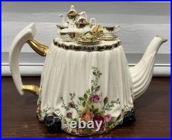 Royal Albert Old Country Roses Large Victorian Tea Table Teapot Cardew design Royal Albert Old Country Roses Large Victorian Tea Table Teapot Cardew design