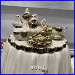 Royal Albert Old Country Roses Large Victorian Tea Table Teapot Cardew design Royal Albert Old Country Roses Large Victorian Tea Table Teapot Cardew design