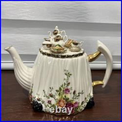 Royal Albert Old Country Roses Large Victorian Tea Table Teapot Cardew design Royal Albert Old Country Roses Large Victorian Tea Table Teapot Cardew design
