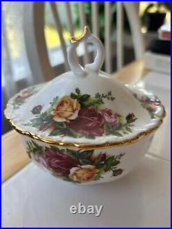 Royal Albert Old Country Roses Lidded Powder/candy Bowl