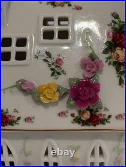 Royal Albert Old Country Roses Lighted Church