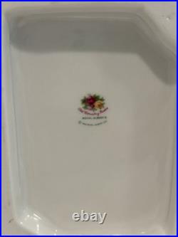 Royal Albert Old Country Roses Lighted Church