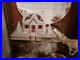 Royal_Albert_Old_Country_Roses_Lighted_Snowy_Cottage_Figurine_01_edl