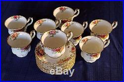 Royal Albert Old Country Roses Made in England Estate Display collection
