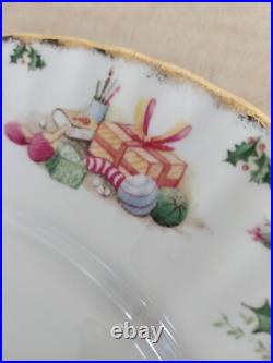 Royal Albert Old Country Roses Magic Xmas Tidbit One Tier Serving Tray Platter