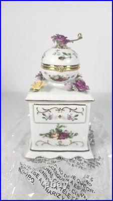 Royal Albert Old Country Roses Musical Coffee Grinder Trinket Box NIB