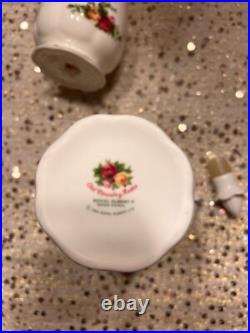 Royal Albert Old Country Roses Oil and Vinegar Set