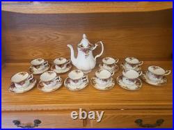 Royal Albert Old Country Roses Original Fine China Coffee Pot, Cups & saucers