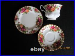 Royal Albert Old Country Roses Pattern 21 Piece Coffee Service. Large 2¼pt. Pot Royal Albert Old Country Roses Pattern 21 Piece Coffee Service. Large 2¼pt. Pot
