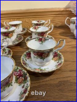 Royal Albert Old Country Roses Pattern Set Of 7 Tea Cups And Saucers New 1962 Royal Albert Old Country Roses Pattern Set Of 7 Tea Cups And Saucers New 1962