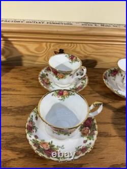Royal Albert Old Country Roses Pattern Set Of 7 Tea Cups And Saucers New 1962 Royal Albert Old Country Roses Pattern Set Of 7 Tea Cups And Saucers New 1962