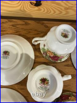 Royal Albert Old Country Roses Pattern Set Of 7 Tea Cups And Saucers New 1962 Royal Albert Old Country Roses Pattern Set Of 7 Tea Cups And Saucers New 1962