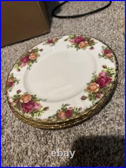 Royal Albert Old Country Roses Plates & Saucer