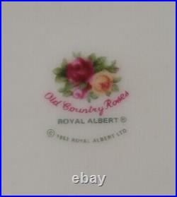 Royal Albert Old Country Roses Porcelain Flower Basket Centerpiece RARE-WithBox