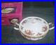 Royal_Albert_Old_Country_Roses_Porcelain_Round_Tureen_with_Lid_Floral_Handles_01_vlbw