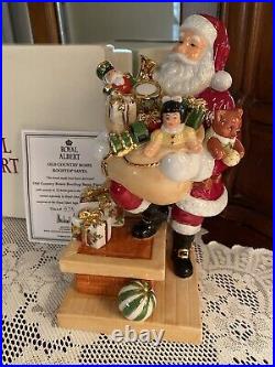 Royal Albert Old Country Roses Rooftop Santa 1962 (3477)