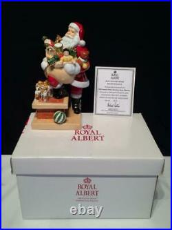 Royal Albert Old Country Roses Rooftop Santa Figurine #1823 Box + Cert E3980