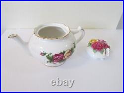 Royal Albert Old Country Roses Rose Bouquet Teapot