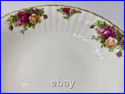 Royal Albert Old Country Roses Round Large Fruit Serving Bowl 9 1/2 1962 Rare