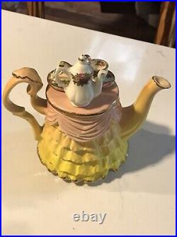Royal Albert Old Country Roses Ruffled Skirt Mini Teapot Afternoon Tea 1996