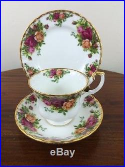Royal Albert Old Country Roses Service For 6, 5 Piece Place Settings, 30 Pieces