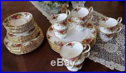 Royal Albert Old Country Roses Service for 8 (40 pieces) 5 Place Setting Perfect