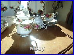 Royal Albert Old Country Roses Service for Eight 51 Pieces