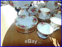 Royal Albert Old Country Roses Service for Eight 51 Pieces
