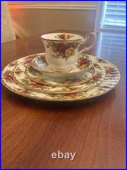 Royal Albert Old Country Roses Set of 4 Place Settings